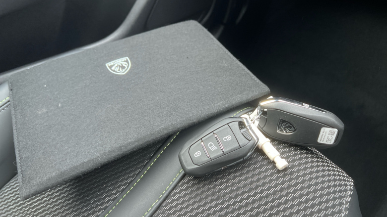 Peugeot 208 1.2 PureTech 100 GT 5dr Petrol Hatchback